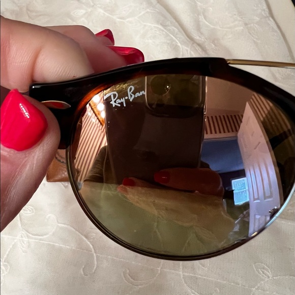 ☀️☀️Rayban like new sunglasses - Picture 7 of 10